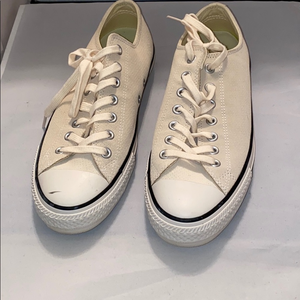 Low top natural Converse